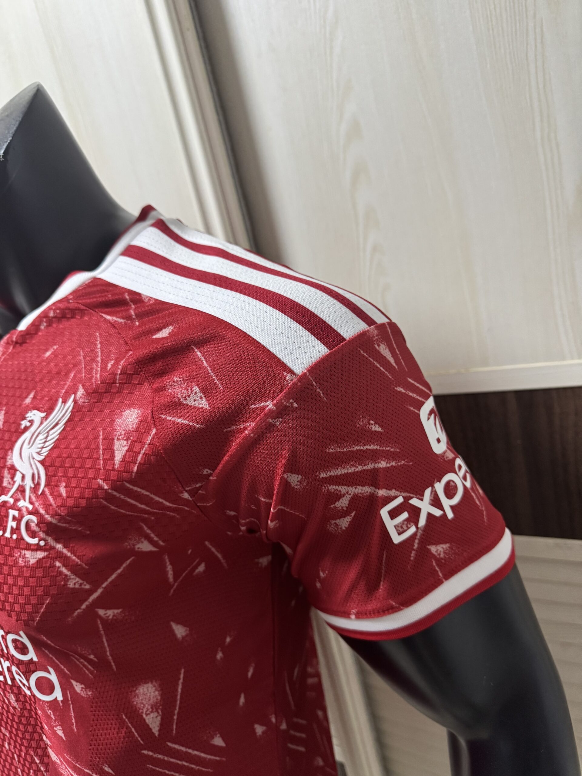 Adidas Liverpool FC 2025/26 Home Jersey – Strawberry Red | AEROREADY Football Shirt | New Adidas Era - Image 4