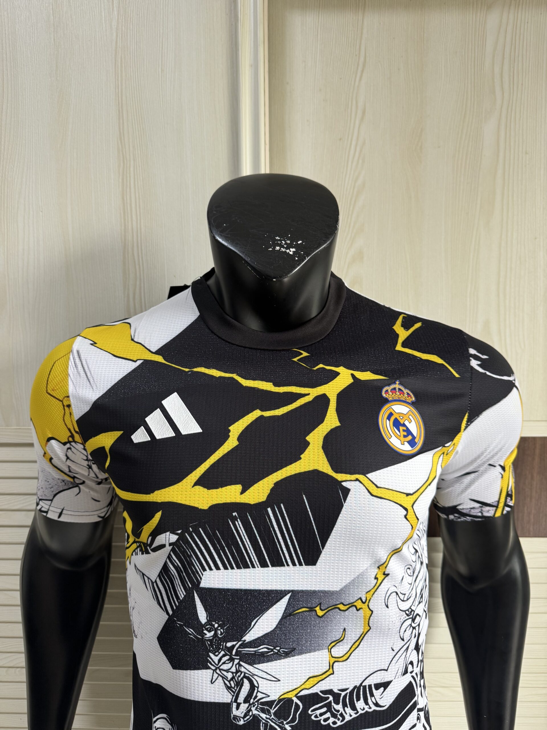 Adidas Real Madrid x Marvel Avengers 25/26 Pre-Match Jersey – White Black & Gold | Thor Comic Graphic | Limited Edition - Image 2