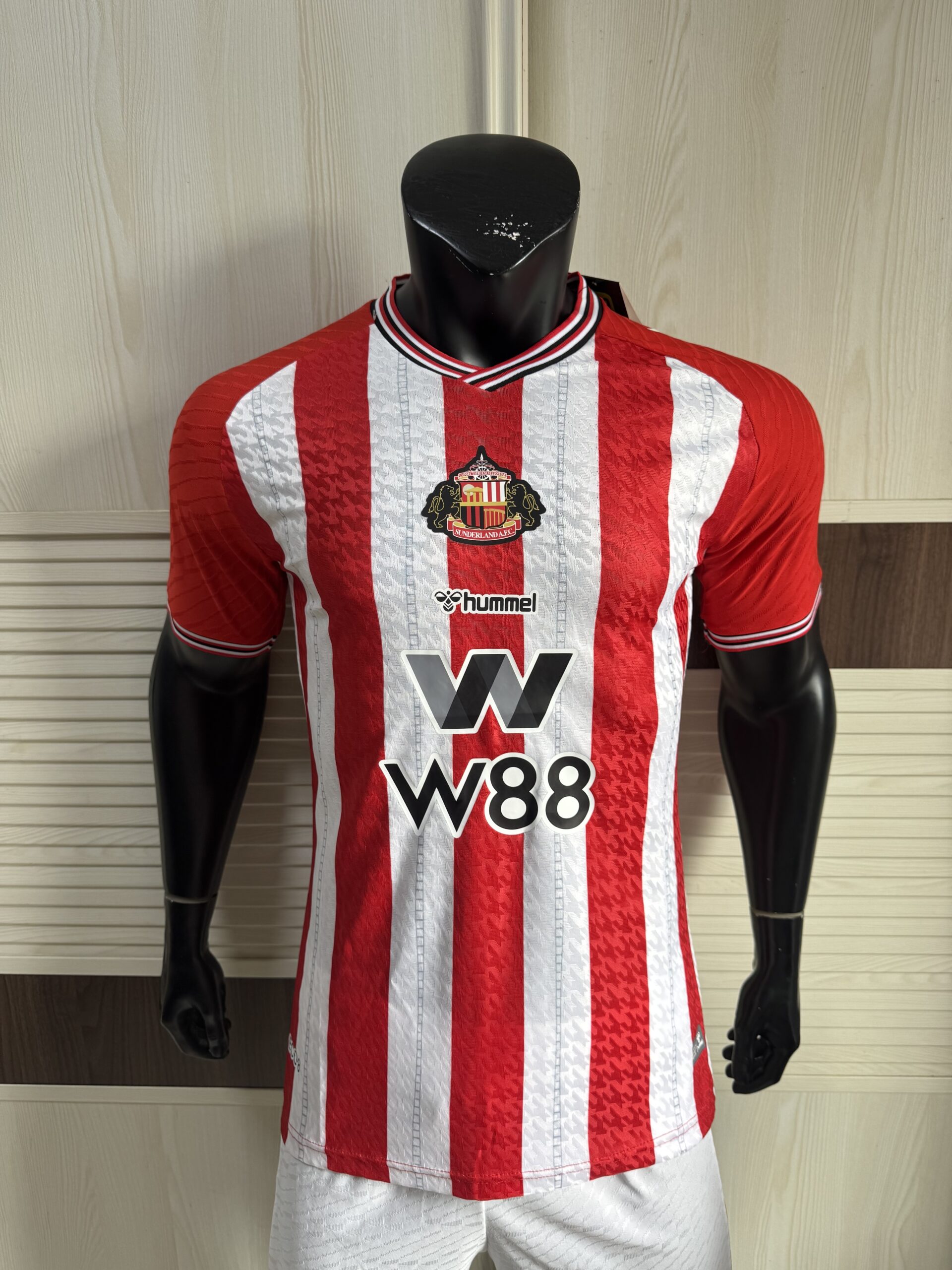 Hummel Sunderland AFC 2025/26 Home Jersey – Red & White Stripes | Premier League Football Shirt