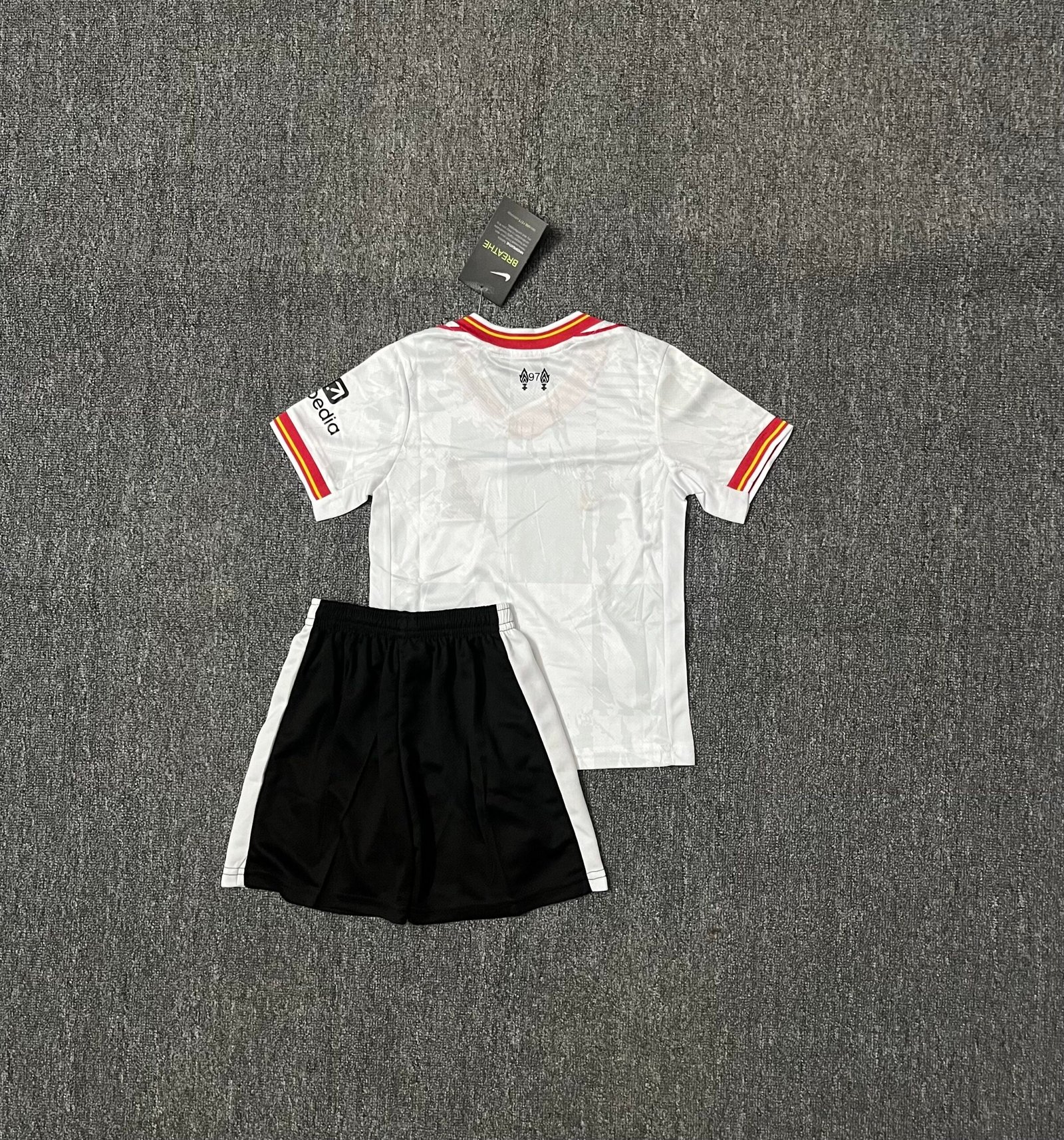 Camisa Liverpool jersey Kids kit 2026/27 - Image 2