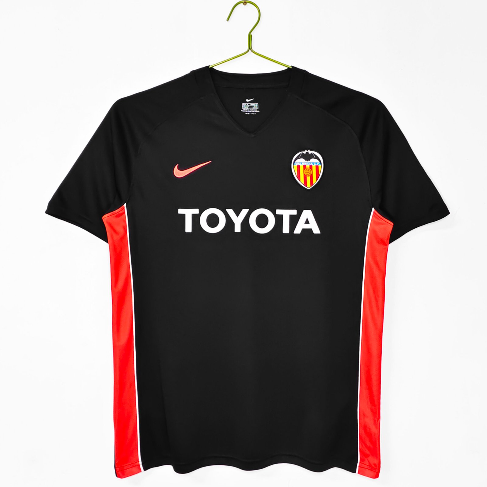 2006/07 Valencia Away 8A11