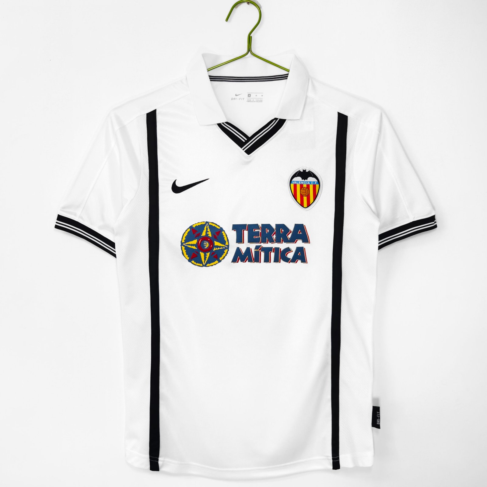 2000/01 Valencia Home 8A11