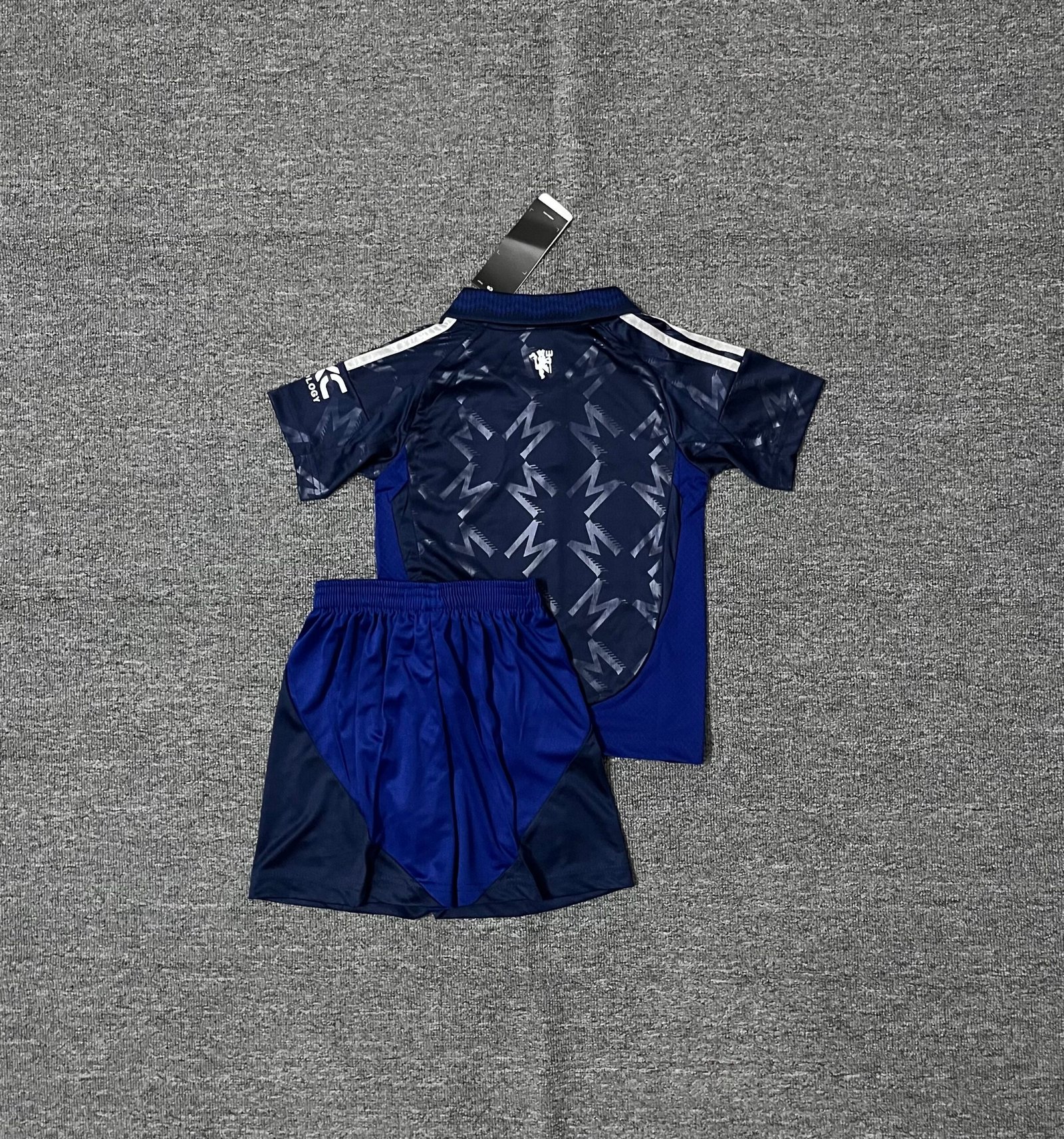 Manchester United Away Kids Jersey Kit 2026/27 - Image 2