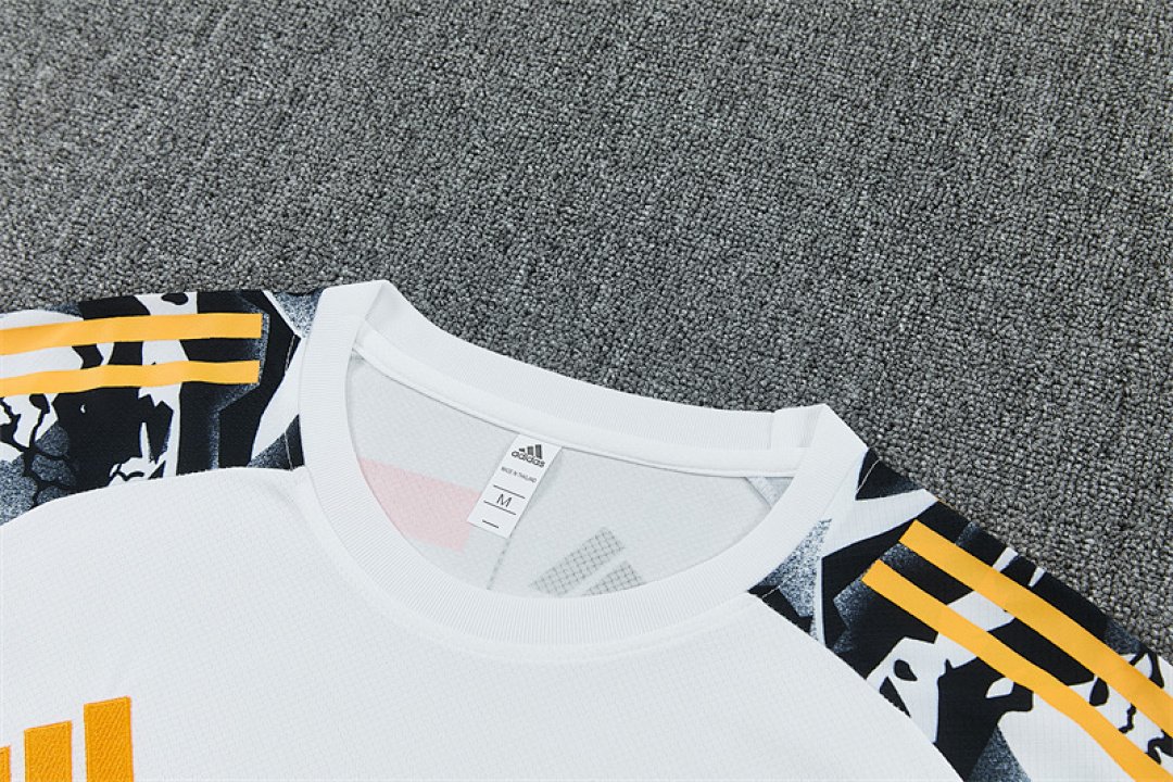 Real Madrid White and Yellow Training Kit Set 2025-26 shirt detail