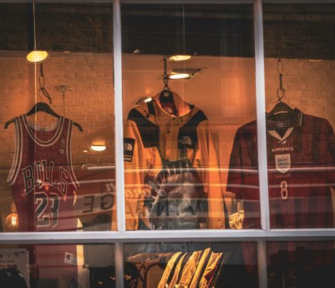 nathan-bartlett-2YbmvnGRKS0-unsplash